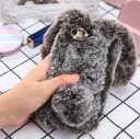 Coque originale pour iPhone avec un petit lapin en peluche 16