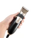 Cortadora de pelo eléctrica inalámbrica para hombres con cabezales reemplazables Cortadora de pelo con cuchilla de cerámica Cuchilla ajustable para diferentes longitudes de corte Cortadora de pelo con accesorios reemplazables e indicador LED de batería 2