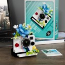 Costruzione di una macchina fotografica con motivo floreale Decorazione 3D in mattoncini Modello elegante per adulti e adolescenti per interni moderni 2