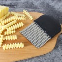 Couteau à lame ondulée 2