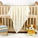 Couverture pour bébé avec des cœurs 2