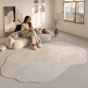Covor luxos de formă neregulată cu fund antiderapant 300 x 200 cm din fibră de poliester model neutru crem pentru living 3