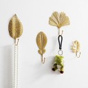 Crochet en métal en forme de feuille 1