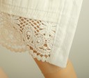 Crop top blanc pour femmes avec dentelle 4