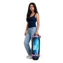 Cruiser skateboard S motívom modrých vĺn Dĺžka 81,3 cm Strieborné trucky Čierny s fialovými kolami Na jazdenie po meste a cyklotrasách 5
