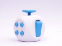 Cube anti-stress pour les mains agitées Forme arrondie avec joystick et boutons cliquables En silicone et plastique ABS Pour se détendre au travail 5