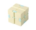 Cubo antistress infinito per mani inquieti Otto cubetti collegati per un continuo ribaltamento In polietilene Dimensioni 4 x 4 x 4 cm 6