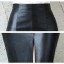 Czarna spódnica damska wykonana ze sztucznej skóry 4