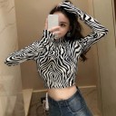 Dame crop top med dyremotiv 7