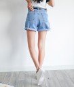 Dame denimshorts med bælte 1
