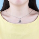Dame halskæde med Triquetra vedhæng 2