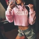 Dame kort hættetrøje med hætte og hvid tekst Squat Crop skåret over taljen Lange ærmer Justerbare snore Strækbar bomuld med spandex 1
