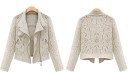 Dame lace jakke med skrå lynlås og brede klapper Lange ærmer Sidelommer med lynlås Kort pasform i taljen Polyester og lace 4