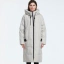 Dame lang quiltet vinterjakke med høj hætte og snore Løs pasform under knæene Kontrastfarvet sort lynlås Sidelommer 100% polyester 1