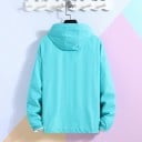 Dame let jakke med hætte og lynlås Tyndt materiale af polyester og nylon To lynlåslommer Elastiske manchetter Løs sportlig pasform 6