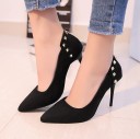 Dame pumps Amanda 4