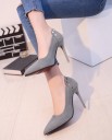 Dame pumps Amanda 1