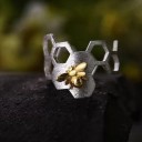 Dame ring med en bi D2895 4