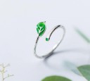 Dame ring med et blad 3