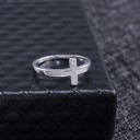 Dame ring med kors D1330 4