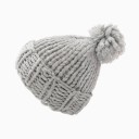 Dame strikket hue med pompon 10