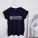Dame-T-shirt med B70-inskription 1