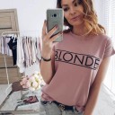 Dame-T-shirt med B70-inskription 1