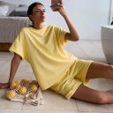 Dame T-shirt og shorts B894 3