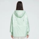 Dame vandtæt jakke med hætte og lynlås Blank quiltede paneler Brede ærmer med strikkede manchetter Løs pasform 100% polyester 3