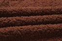 Dame varm fluffy jakke med lynlås og bred krave Løs pasform med faldende skuldre To store forlommer Polyester med bomuld 35