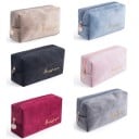 Dame velour kosmetik taske Firkantet form Lynlås med rund vedhæng i guld Farverig dekorativ tekst 20 x 11 x 9 cm Til kosmetik 8