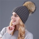 Dame vinterhue med pompon 10