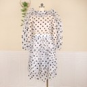 Damebluse og nederdel med polkaprikker 3