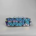 Damen Crossbody-Handtasche mit geometrischem Muster aus Dreiecken Metallkettenträger Reißverschluss PU-Leder und Polyester 28 x 17,5 x 7 cm 11