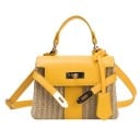 Damen Crossbody Tasche aus geflochtenem Stroh und PU-Leder Kleine Tasche mit Griff und Schulterriemen Klappe mit metallischem Verschluss 5