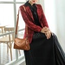 Damen Crossbody Tasche mit Reißverschluss und diagonalen Paneelen auf der Vorderseite Abnehmbarer Riemen über der Schulter oder quer 12