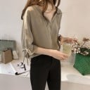 Damen elegante Bluse mit V-Ausschnitt Dreiviertelärmel mit Schleife am Ende Lockere Passform Stoff mit feinem Glanz Polyester 2