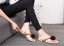 Damen-Flip-Flops mit Bommel 2