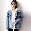 Damen Jeansjacke im lockeren Schnitt Blau mit einem gewaschenen Effekt Herabgesetzte Schultern Hemdkragen Vier Taschen Knopfverschluss Baumwolle 4