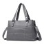 Damen-Lederhandtasche M889 2