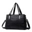 Damen-Lederhandtasche M889 1