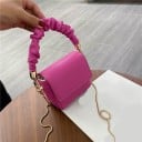Damen Mini-Handtasche aus PU-Leder mit gerafftem Griff zum Tragen in der Hand Dünner Kettenriemen über die Schulter Verschluss mit Klappe 6
