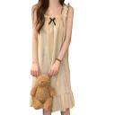 Damen Nachthemd in Beige mit Raffung und Volants Elegantes Sommernachthemd mit breiten Trägern Leichter Polyesterstoff zum Schlafen 1