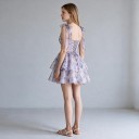 Damen Netz-Mini-Kleid mit Trägern, Schleifen und Korsett-Oberteil mit Schnürung im Rücken in Blau-Weiß mit Blumenmuster 4
