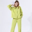 Damen Oversize-Bluse für kühleres Wetter Zwei Brusttaschen und Knopfverschluss Mattes Wildleder-Design Baumwolle mit Polyester 12
