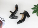 Damen-Pumps aus Leder mit Schnalle J2377 2