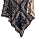 Damen Schal 130 x 130 cm Polyester Schal mit einfachem Muster und fransigen Enden Elegantes leichtes Modeaccessoire Stilvoller bequemer Schal für ganzjährige Trageweise 13