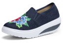 Damen-Slip-On-Sneaker mit Blumen J2404 2