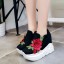 Damen-Sneaker mit Blume J1768 3