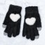 Damen-Winterhandschuhe mit Herz 3